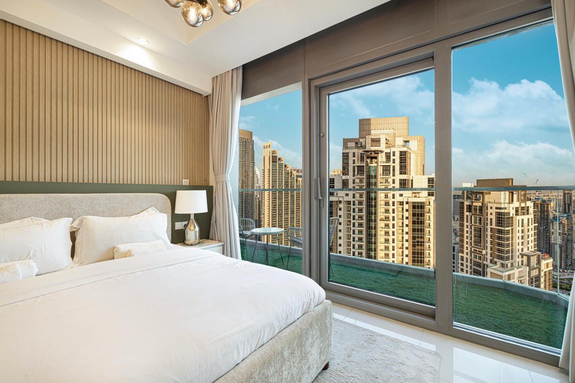 Luxe 2Br With Burj Khalifa View & Infinity Pool * Dubai